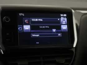 Peugeot 208 (2015) thumbnail 16