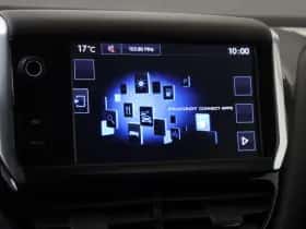 Peugeot 208 (2015) thumbnail 19