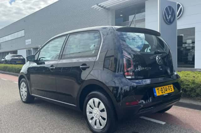 Volkswagen Up! (2023) thumbnail 3