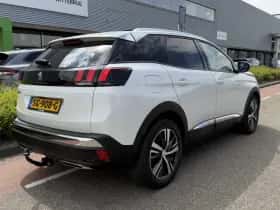 Peugeot 3008 (2018) thumbnail 13