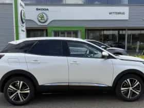 Peugeot 3008 (2018) thumbnail 14
