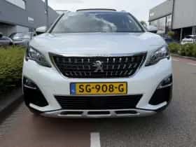 Peugeot 3008 (2018) thumbnail 9