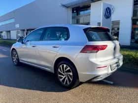 Volkswagen Golf (2022) thumbnail 3
