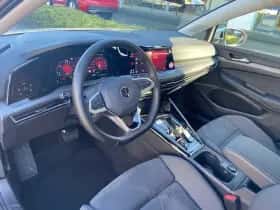 Volkswagen Golf (2022) thumbnail 6