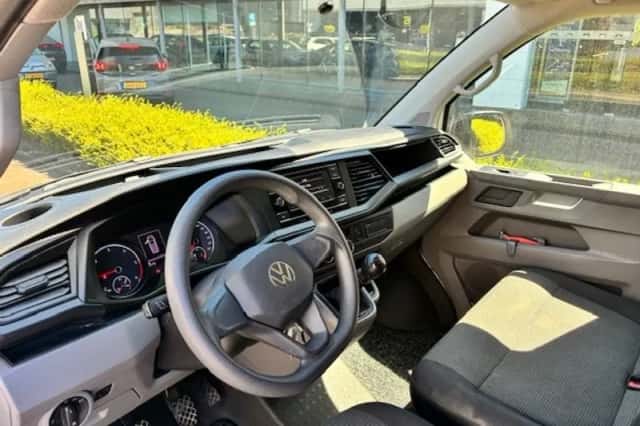 Volkswagen Transporter (2023) thumbnail 6