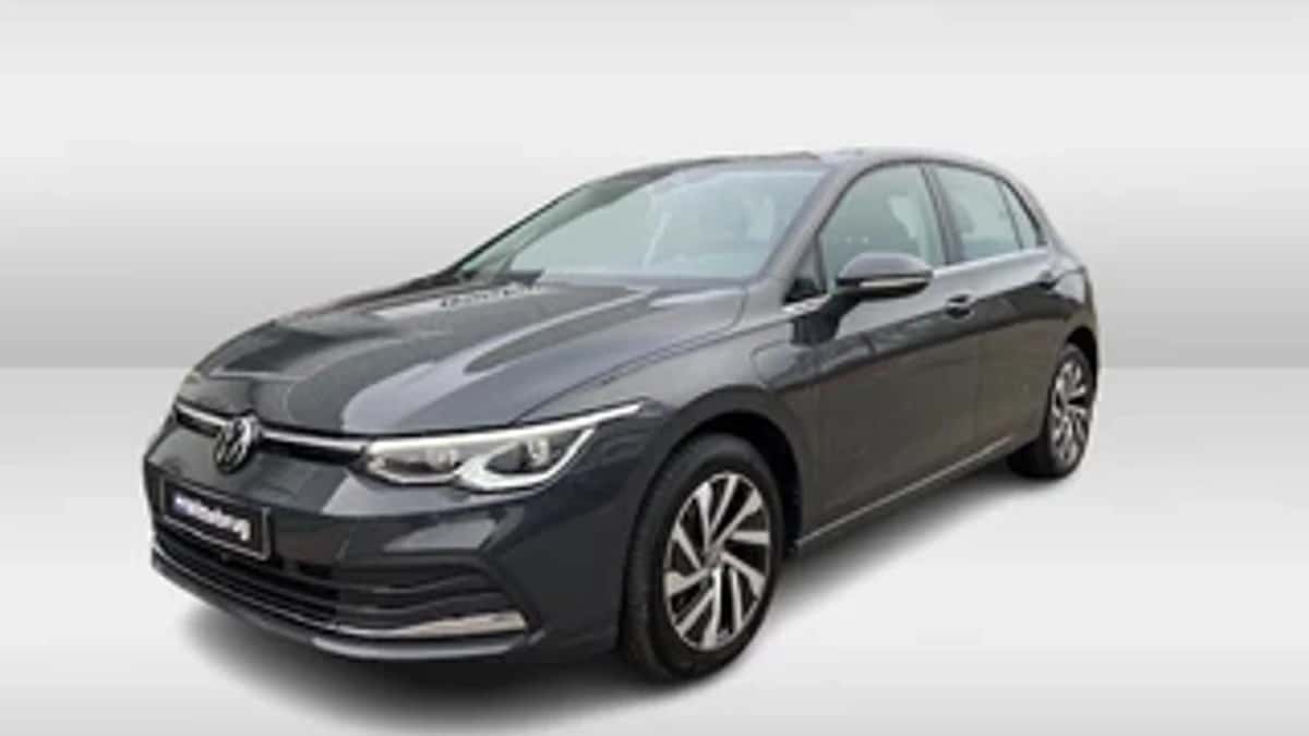 Volkswagen Golf (2022) — foto 1