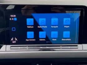 Volkswagen Golf (2022) thumbnail 13