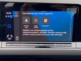 Volkswagen Golf (2022) thumbnail 18