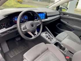 Volkswagen Golf (2022) thumbnail 6