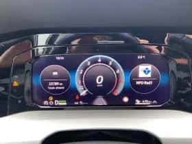 Volkswagen Golf (2025) thumbnail 8