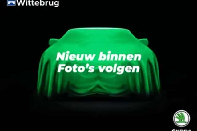 Škoda Karoq (2023) thumbnail 1