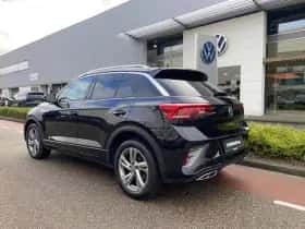 Volkswagen T-Roc (2023) thumbnail 3