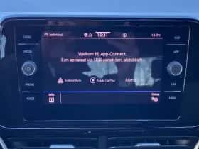 Volkswagen T-Roc (2022) thumbnail 16