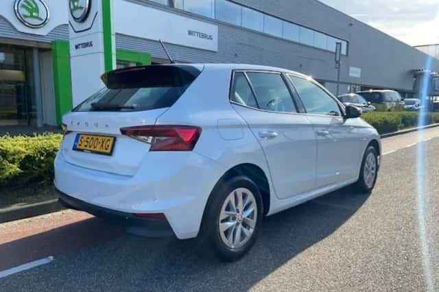 Škoda Fabia (2023) thumbnail 4