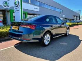 Škoda Octavia (2023) thumbnail 4