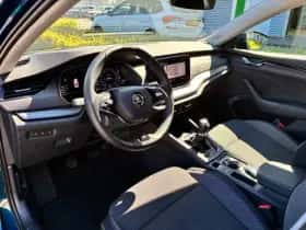 Škoda Octavia (2023) thumbnail 6