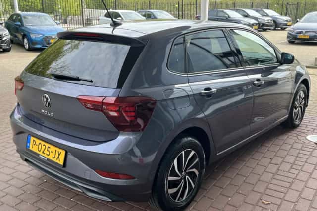 Volkswagen Polo (2022) thumbnail 4