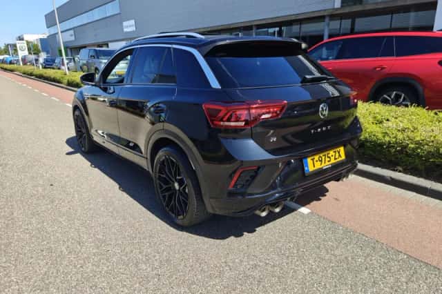 Volkswagen T-Roc (2020) thumbnail 3