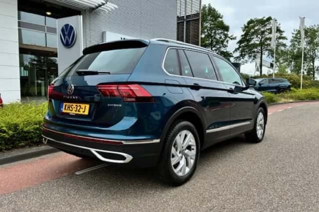 Volkswagen Tiguan (2022) thumbnail 4