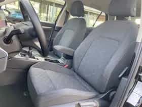 Volkswagen Golf (2022) thumbnail 11