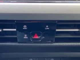 Volkswagen Golf (2022) thumbnail 21