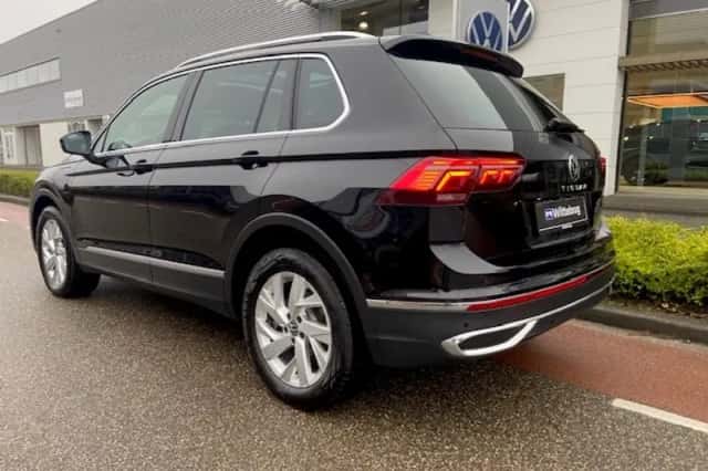 Volkswagen Tiguan (2022) thumbnail 3
