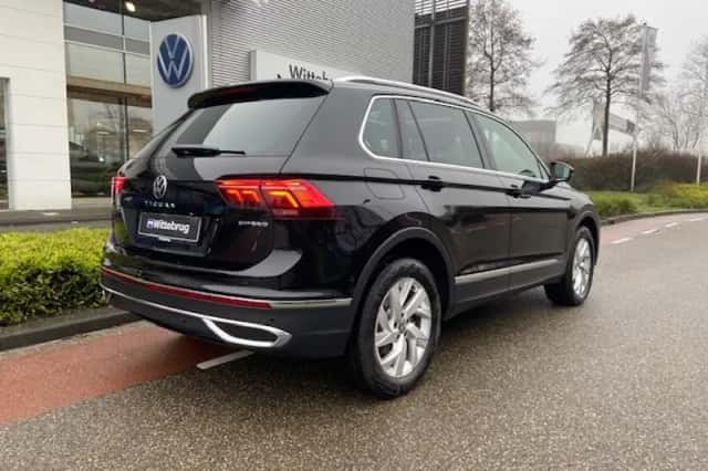 Volkswagen Tiguan (2022) thumbnail 4