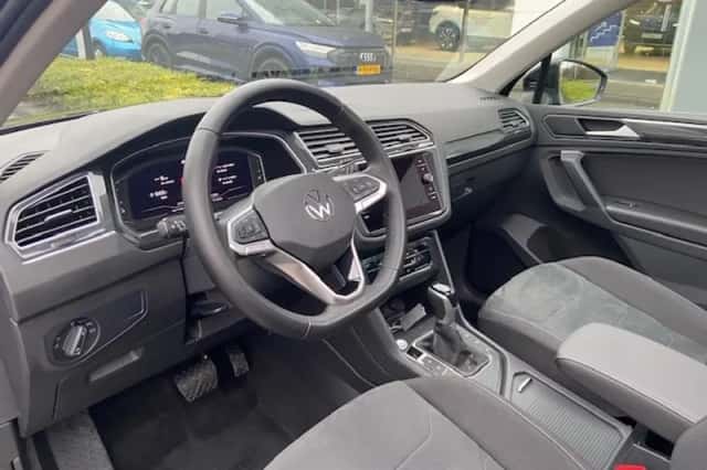 Volkswagen Tiguan (2022) thumbnail 6