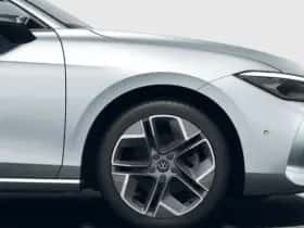 Volkswagen Passat (2025) thumbnail 4