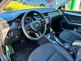 Škoda Octavia (2019) thumbnail 6