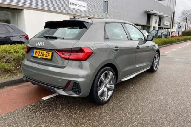 Audi A1 (2023) thumbnail 4