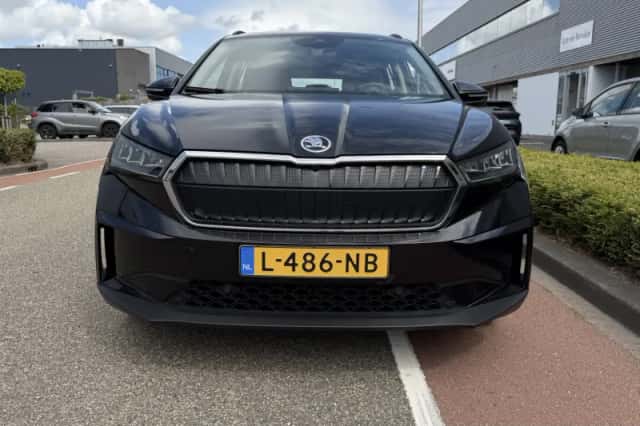 Škoda Enyaq (2021) thumbnail 4