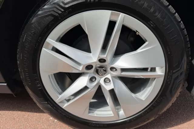 Škoda Enyaq (2021) thumbnail 5
