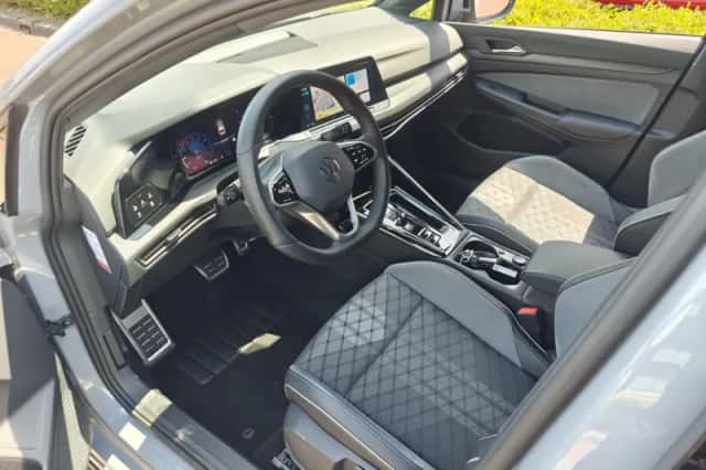 Volkswagen Golf (2023) thumbnail 6