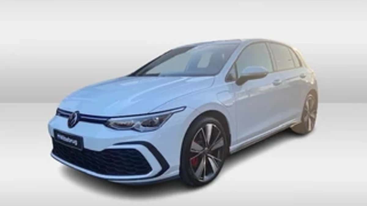 Volkswagen Golf (2021) — foto 1