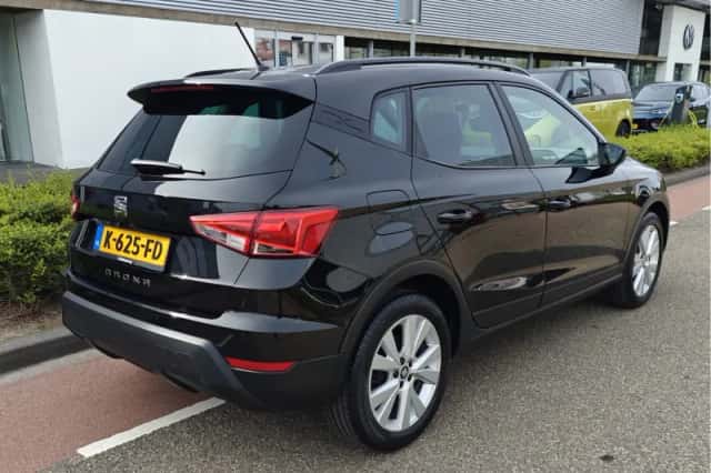 SEAT Arona (2020) thumbnail 4