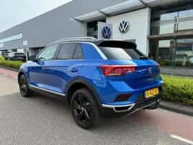 Volkswagen T-Roc (2021) thumbnail 3