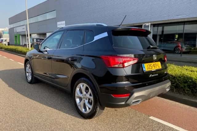 SEAT Arona (2021) thumbnail 3