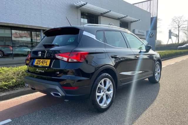 SEAT Arona (2021) thumbnail 4