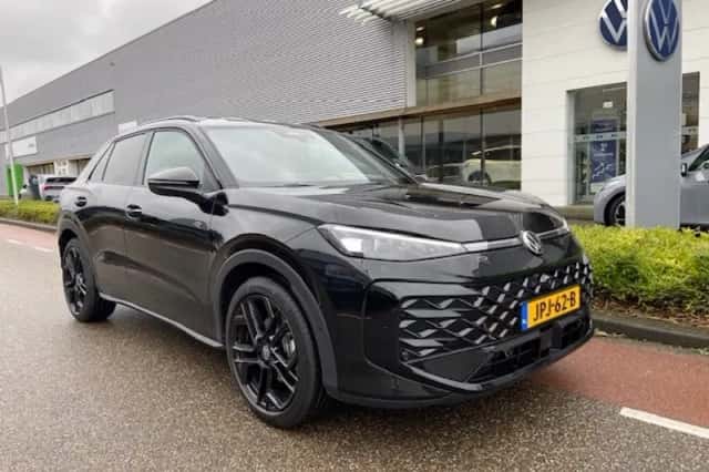 Volkswagen T-Roc (2025) thumbnail 3