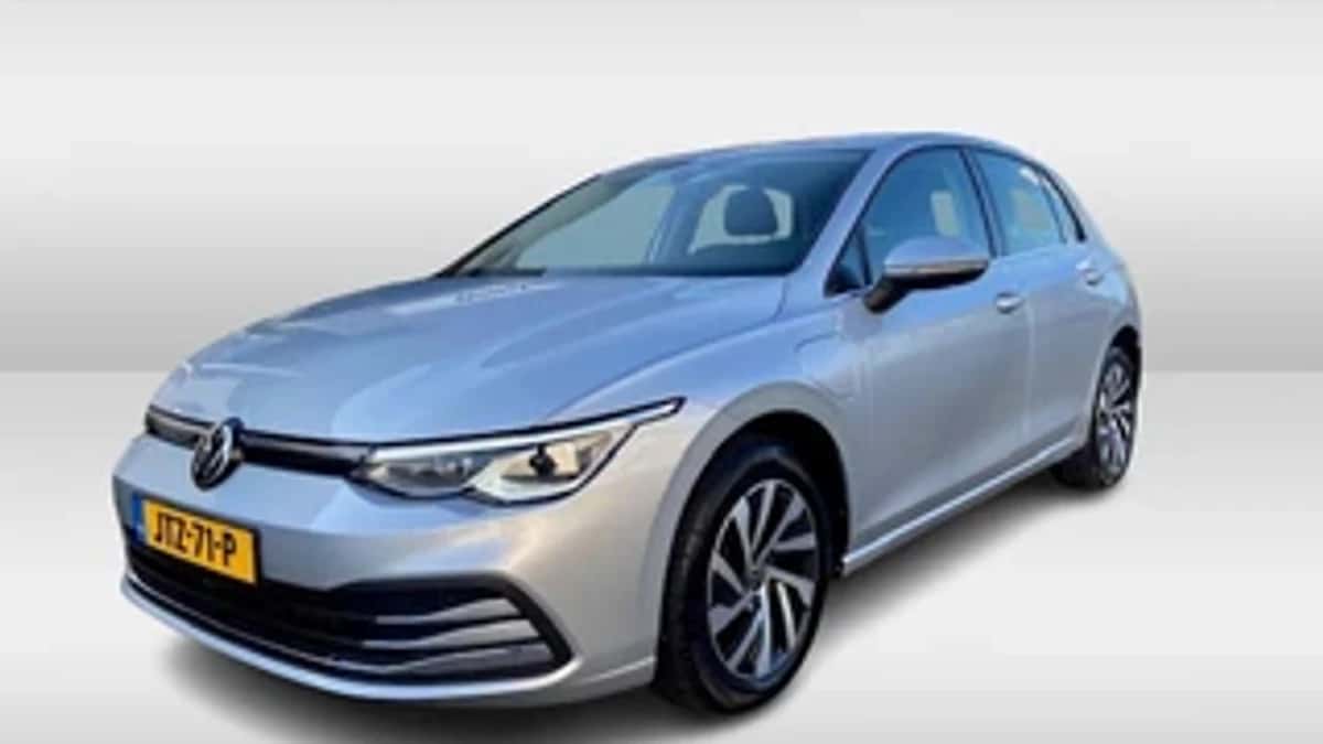 Volkswagen Golf (2021) — foto 1