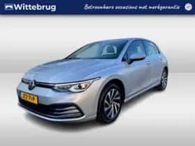 Volkswagen Golf (2021) thumbnail 1