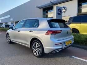Volkswagen Golf (2021) thumbnail 3