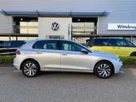 Volkswagen Golf (2021) thumbnail 8
