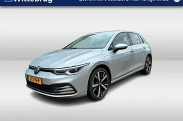 Volkswagen Golf (2021) thumbnail 1