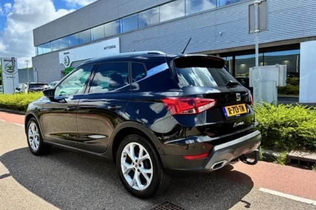 SEAT Arona (2022) thumbnail 3