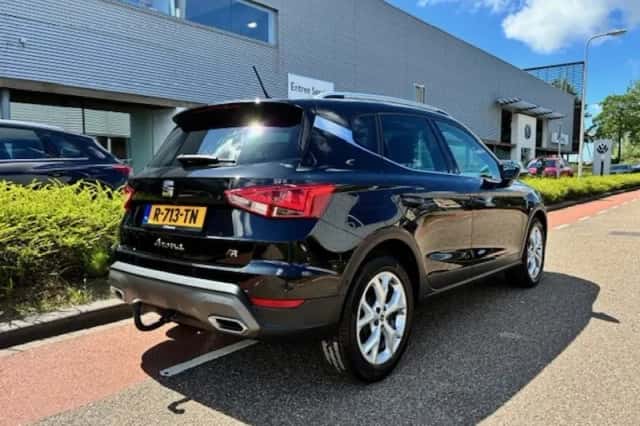 SEAT Arona (2022) thumbnail 4