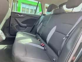 Škoda Kamiq (2021) thumbnail 17