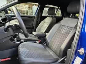 Volkswagen T-Roc (2023) thumbnail 11