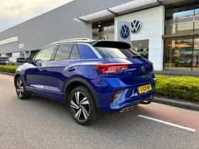 Volkswagen T-Roc (2023) thumbnail 3
